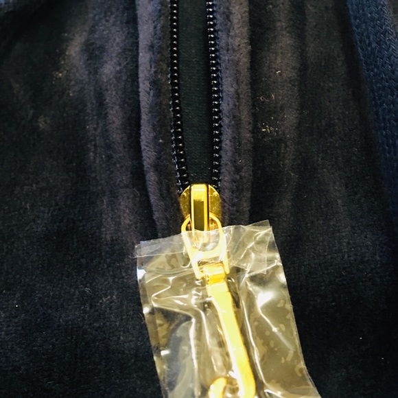 Juicy couture crystal velour hoodie and zuma pant - Picture 5 of 9